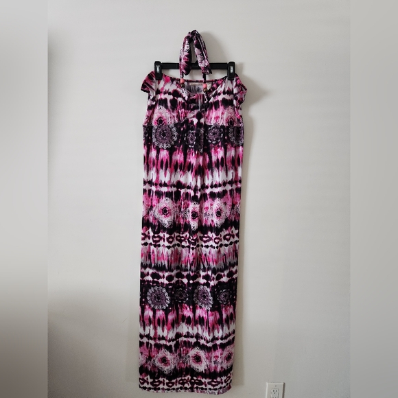 Caren Sport Strapless Dress in Pink and Black. SKU F12 - Picture 4 of 9